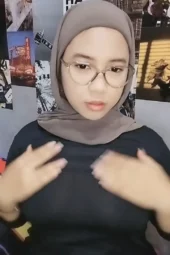 Ukthi Cantik Colmek Pakai Dildo Gede